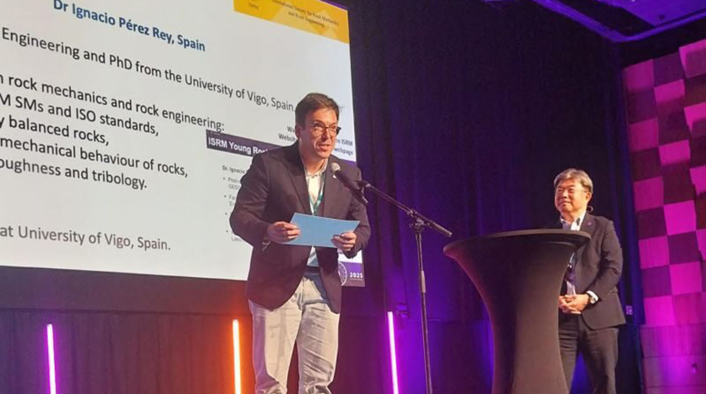 Ignacio Pérez Rey recibe o IRM Young Rock Engineer Award